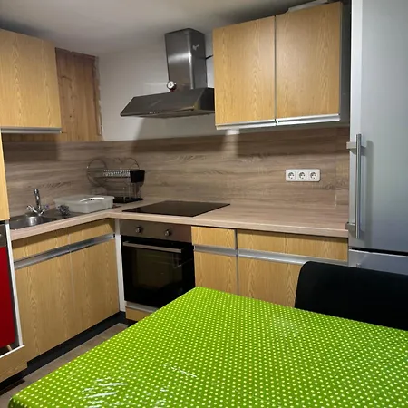 Lexuan Tam